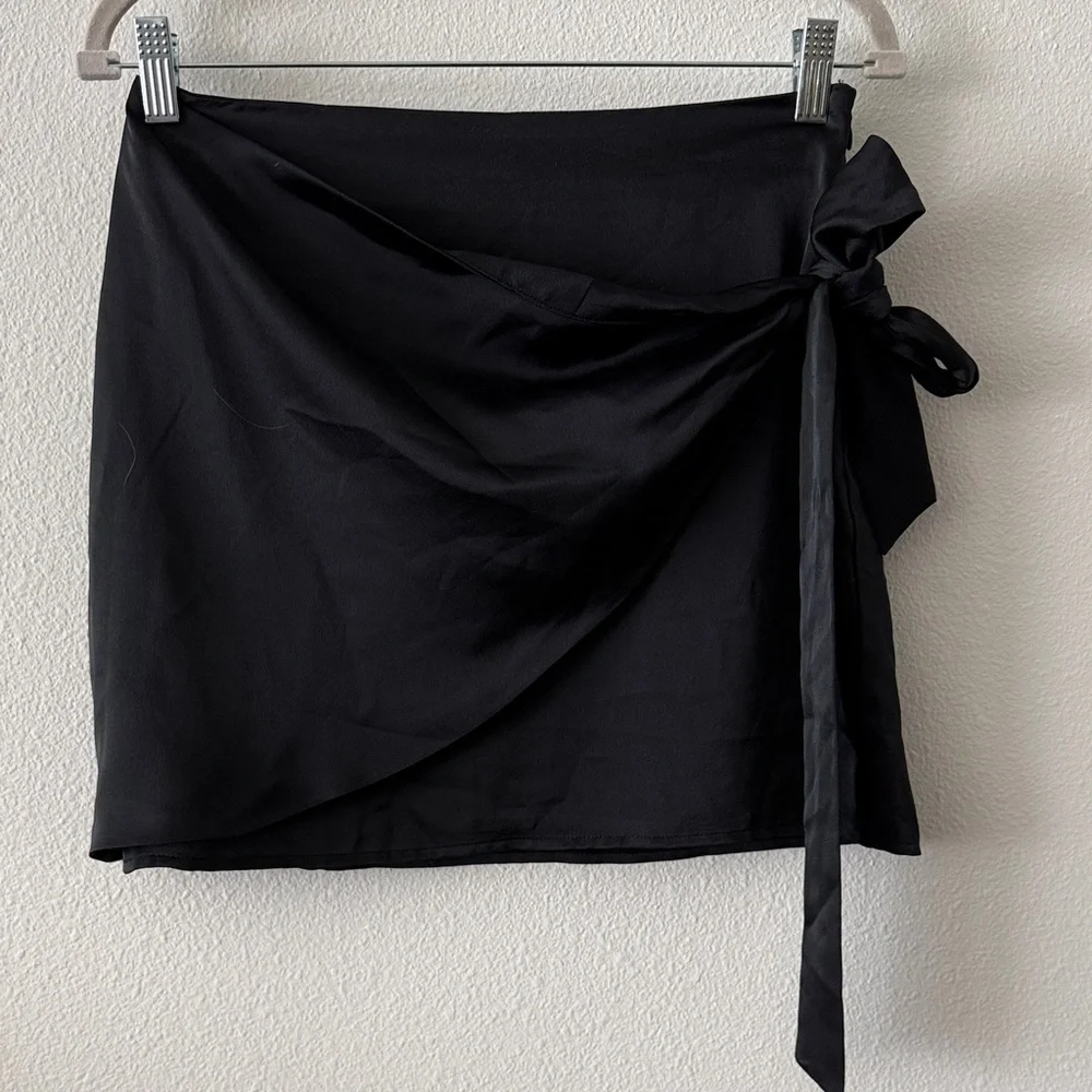 Black Mini Wrap Skirt - Picture 1 of 4